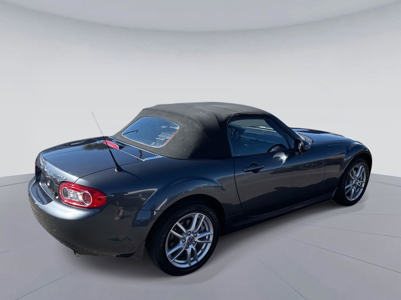 Used 2015 MAZDA MX-5 Miata Sport image 3