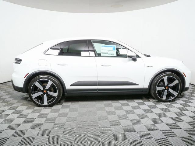 New 2026 Porsche Macan 4 Electric image 28