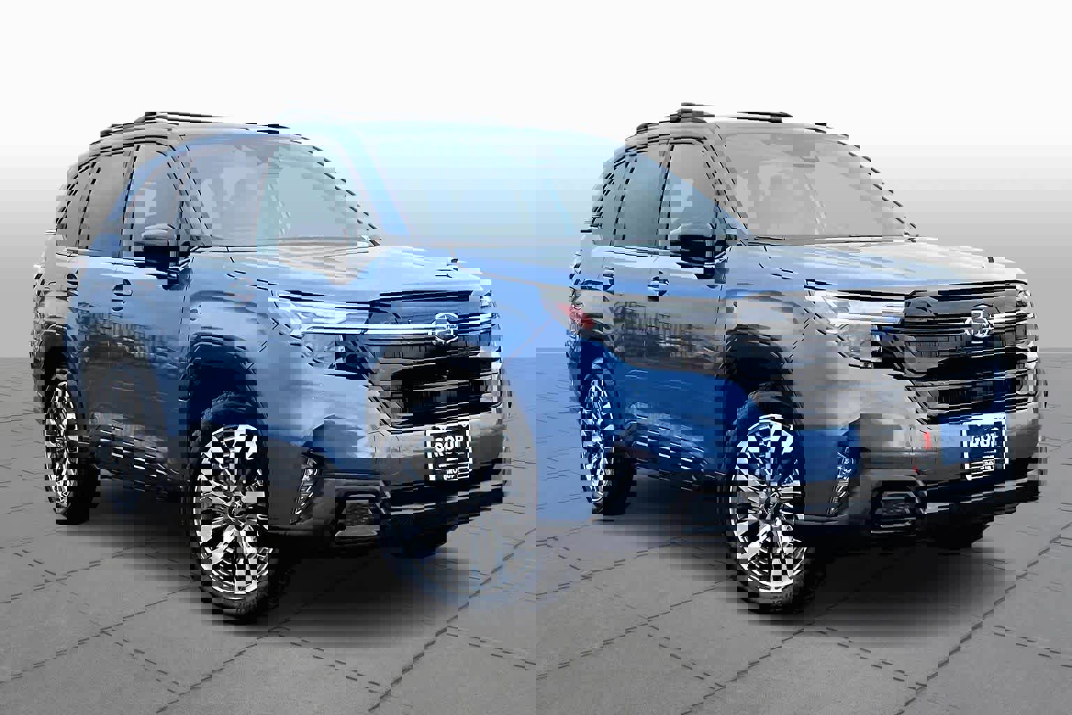 Used 2025 Subaru Forester Touring w/ Popular Package - Touring image 2