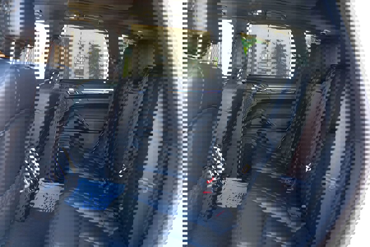 Used 2017 Porsche Cayenne S image 36