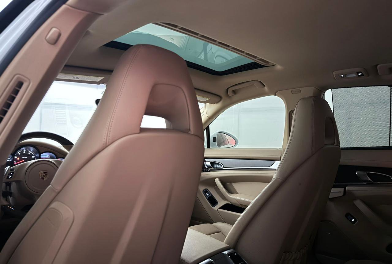 Used 2014 Porsche Panamera 4 image 24