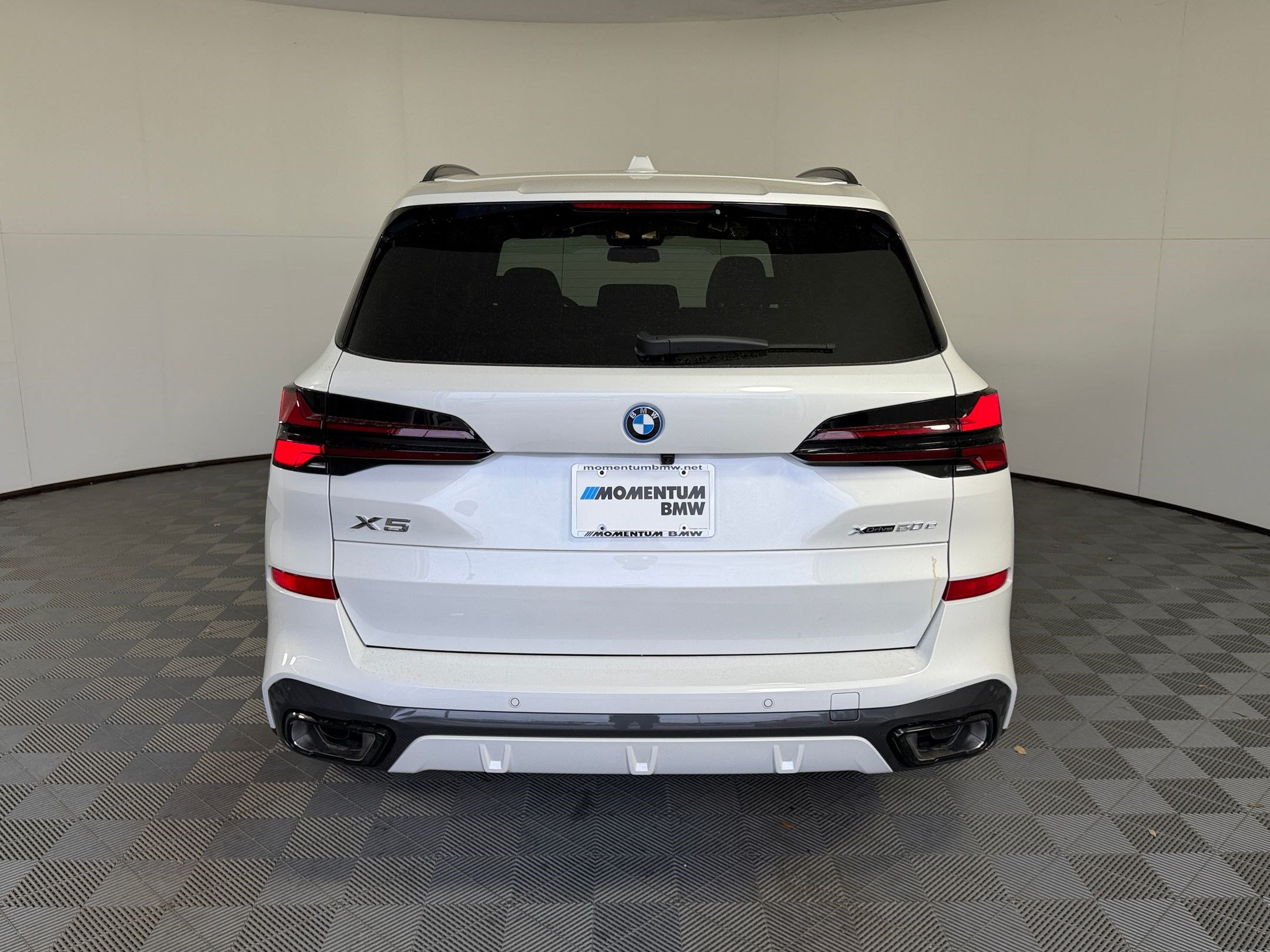 Used 2026 BMW X5 xDrive50e w/ M Sport Package AWD/4WD image 10