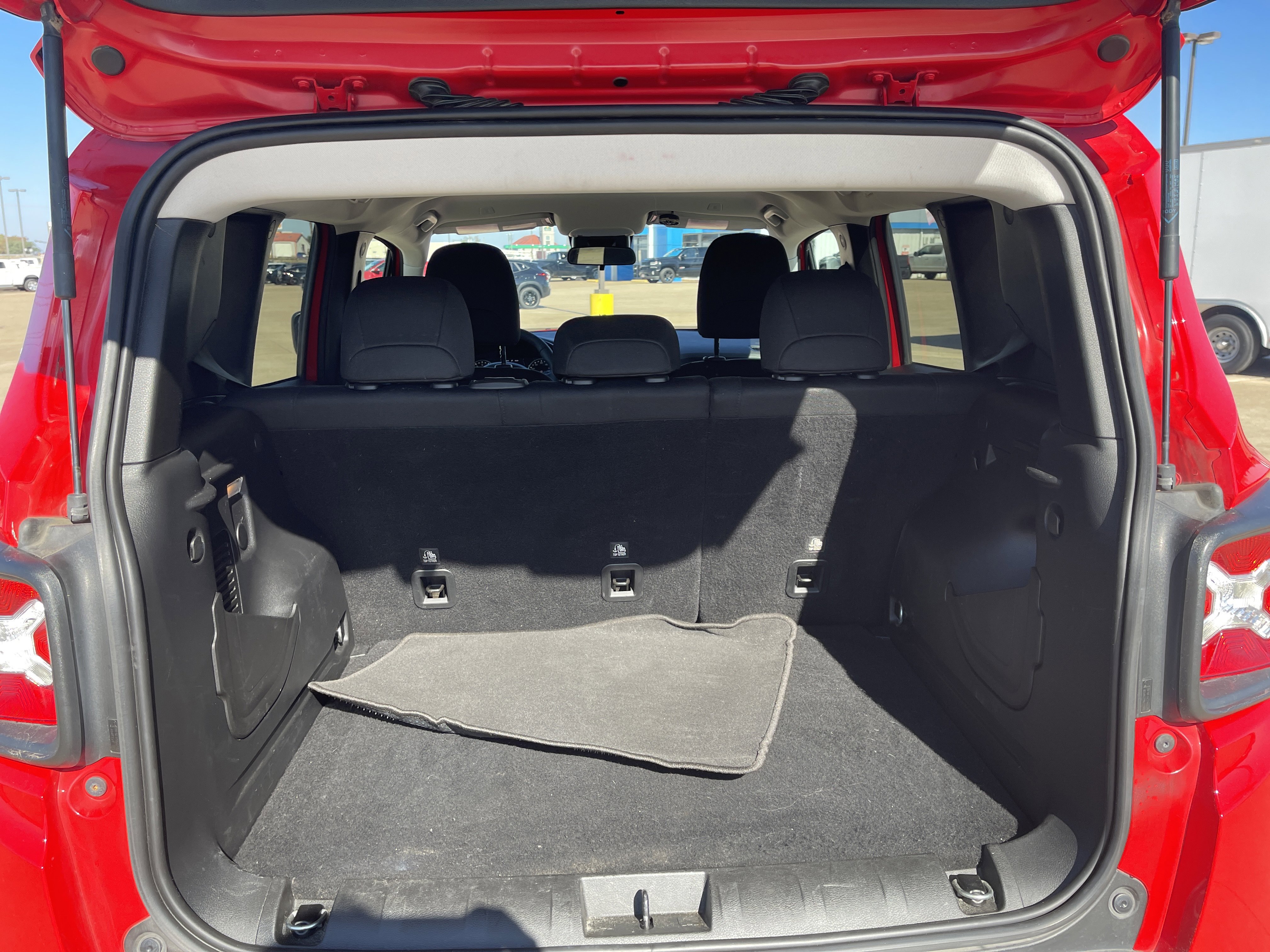 Used 2021 Jeep Renegade Sport image 13