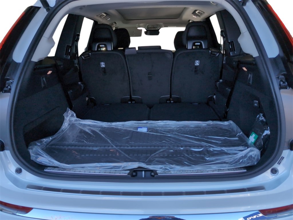New 2025 Volvo XC90 T8 Plus w/ Protection Package Premier image 14