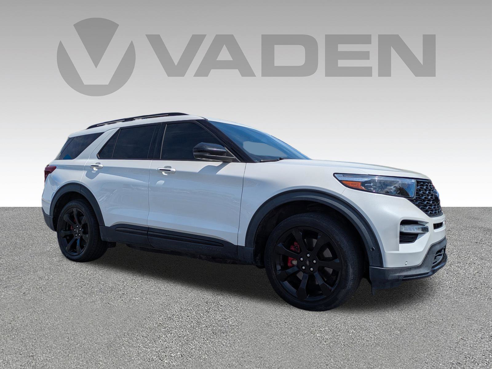 Used 2020 Ford Explorer ST w/ ST High-Performance Pack image 3