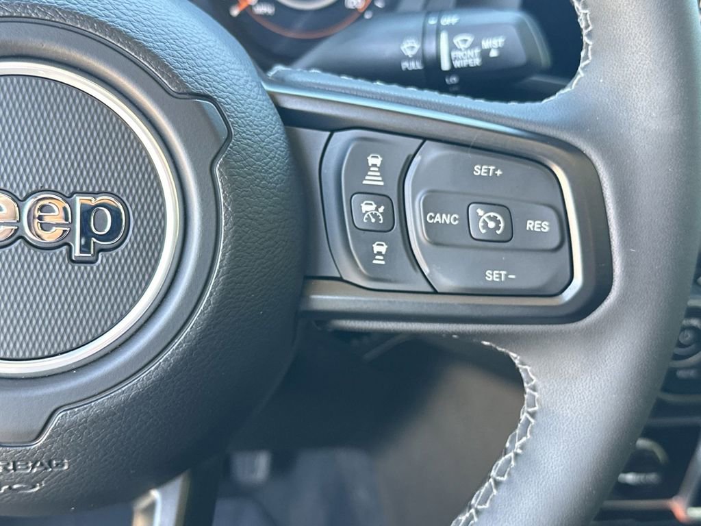 Used 2025 Jeep Gladiator Sport AWD/4WD image 20