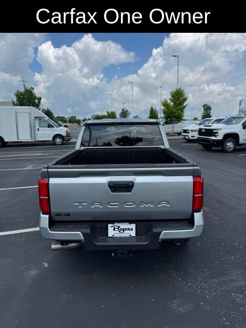 Used 2025 Toyota Tacoma TRD Sport AWD/4WD image 9