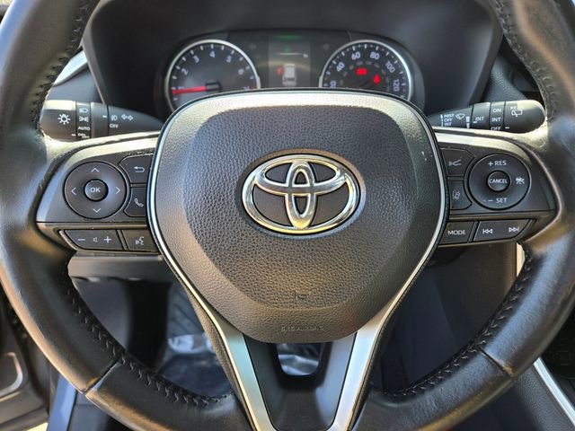 Used 2019 Toyota RAV4 XLE Premium w/ Carpet Mat Package image 22