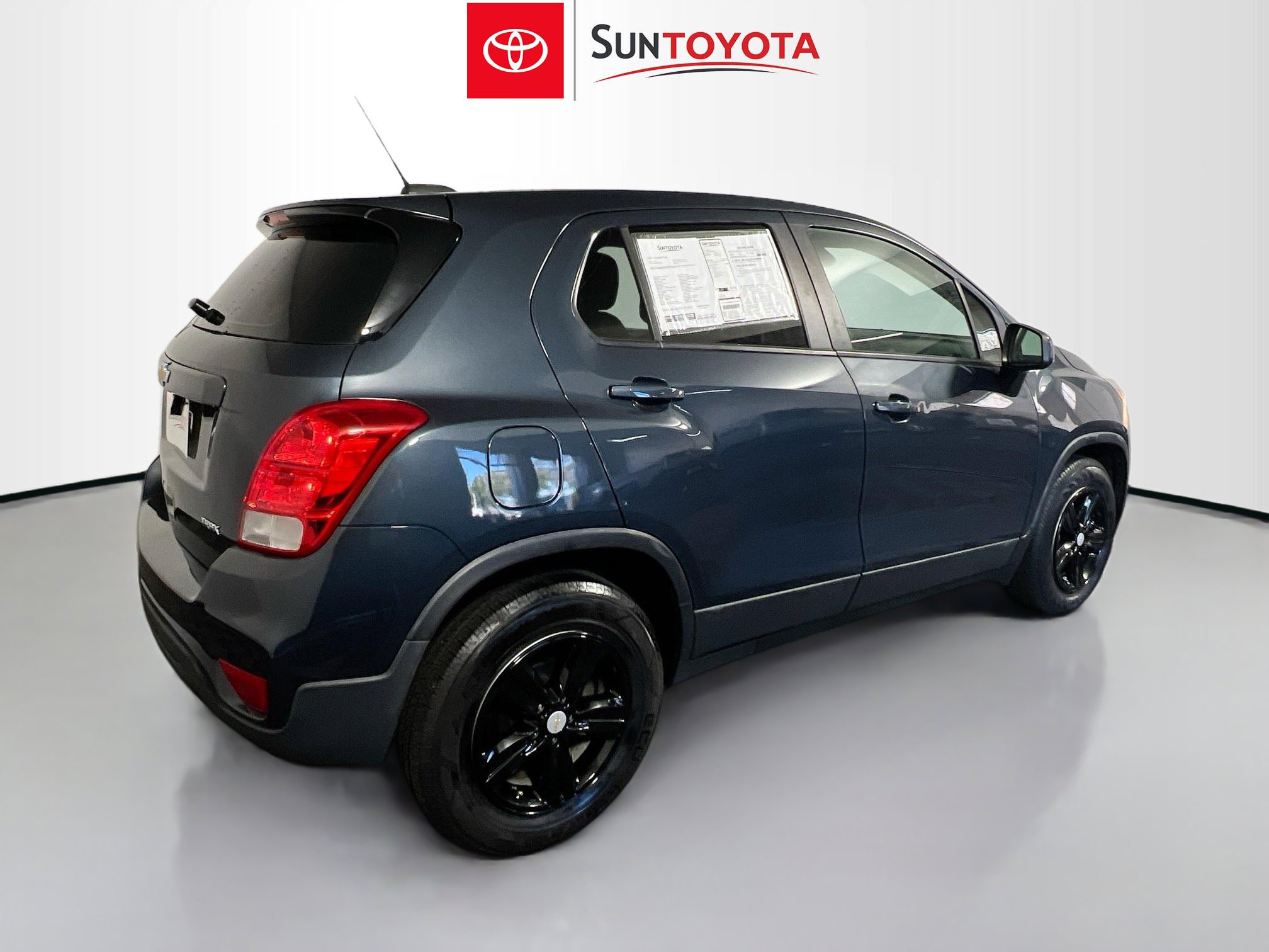 Used 2021 Chevrolet Trax LS w/ Tint and Cruise Package image 4