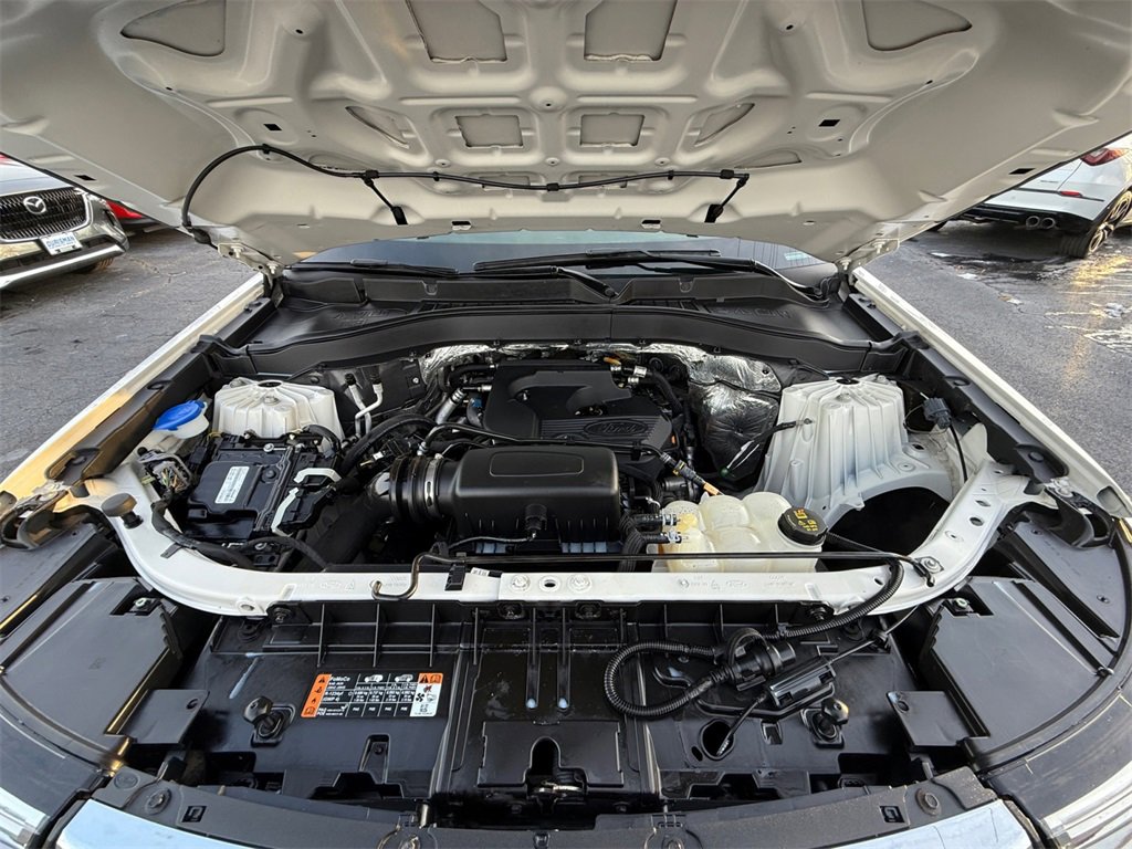 Used 2020 Ford Explorer XLT w/ Equipment Group 202A image 27