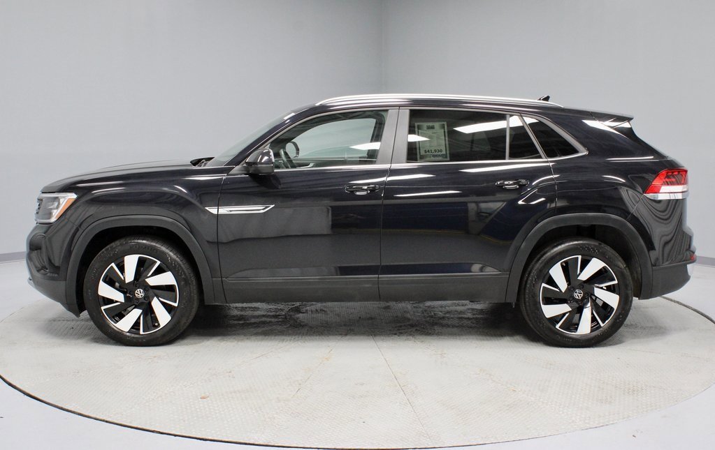 Used 2025 Volkswagen Atlas Cross Sport SE image 10