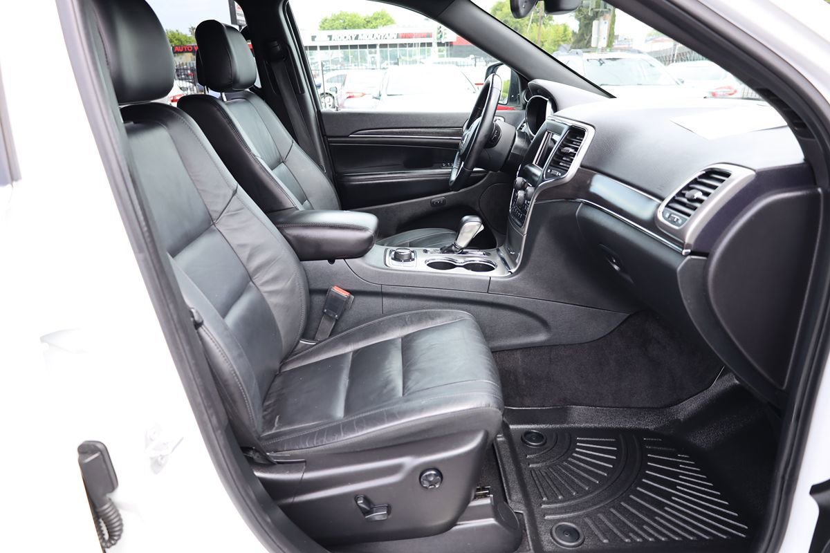 Used 2018 Jeep Grand Cherokee Limited AWD/4WD image 18