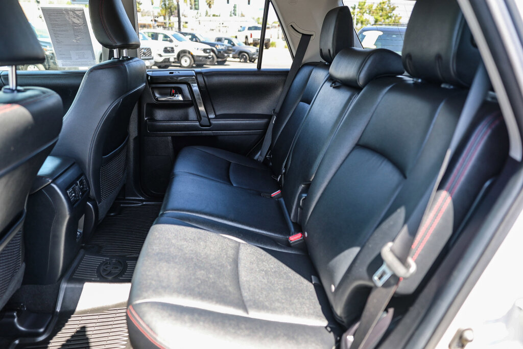 Certified 2020 Toyota 4Runner TRD Off-Road Premium w/ Moonroof Package AWD/4WD image 9