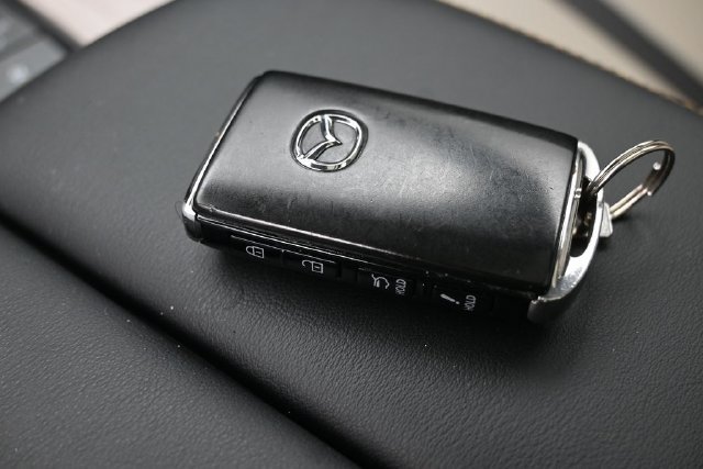 Certified 2025 MAZDA CX-70 Plug-In Hybrid w/ Premium Pkg AWD/4WD image 20