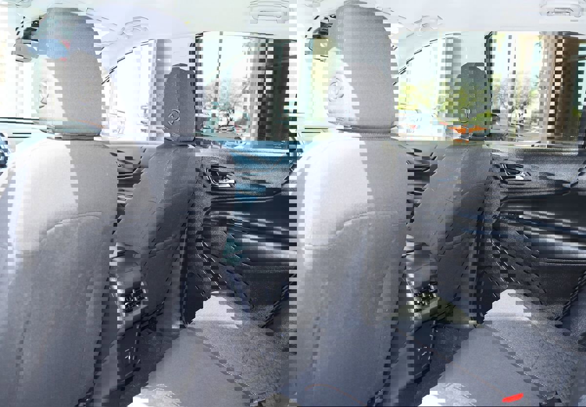 Used 2024 Chevrolet Equinox LT image 32