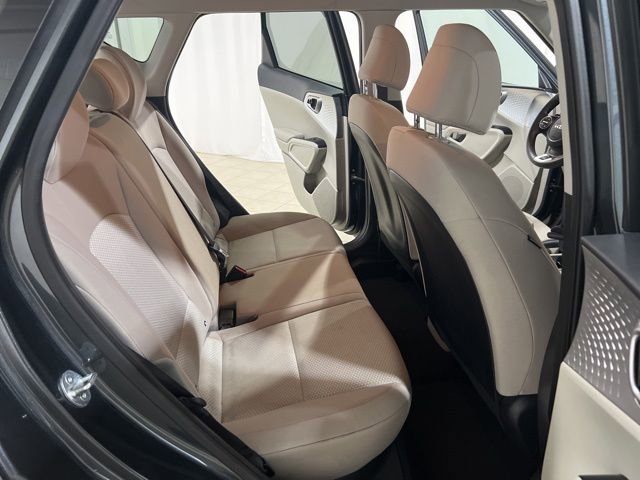 Used 2023 Kia Soul LX w/ LX Technology Package image 13