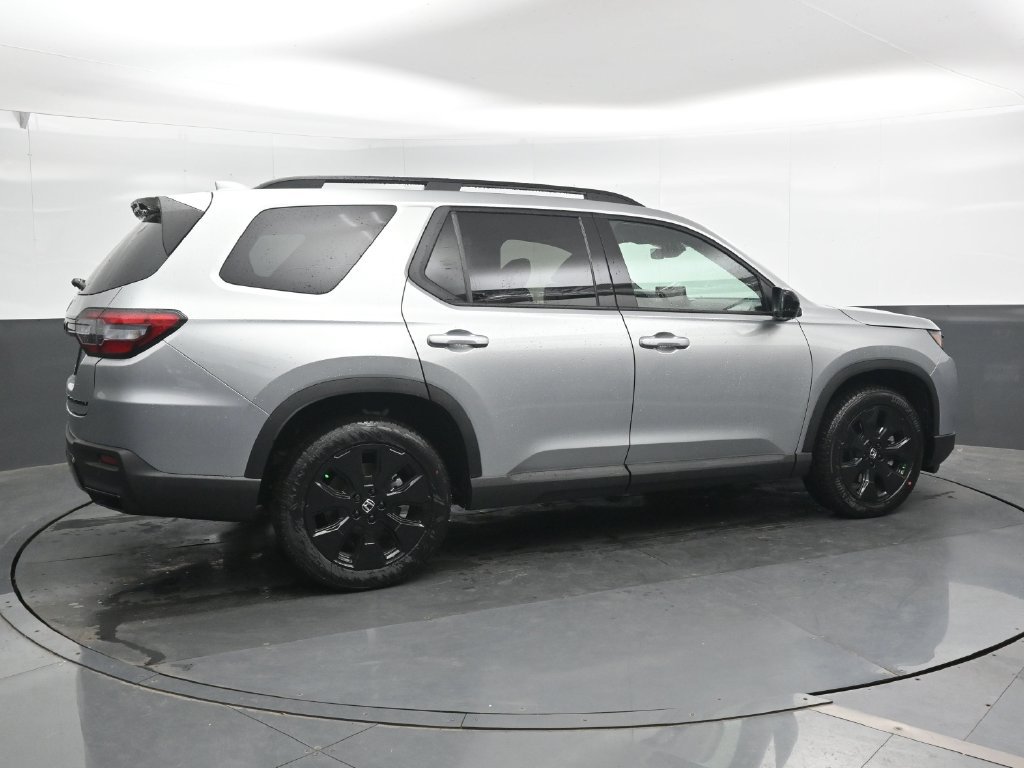 New 2026 Honda Pilot Black Edition image 2