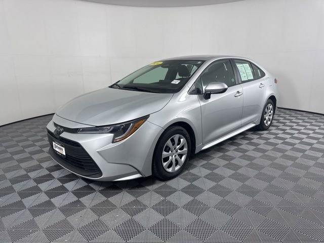 Used 2024 Toyota Corolla LE image 7