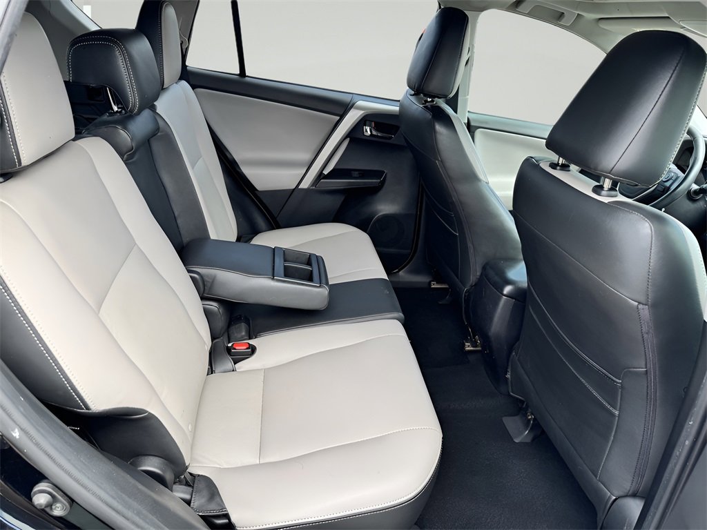 Used 2018 Toyota RAV4 XLE image 28