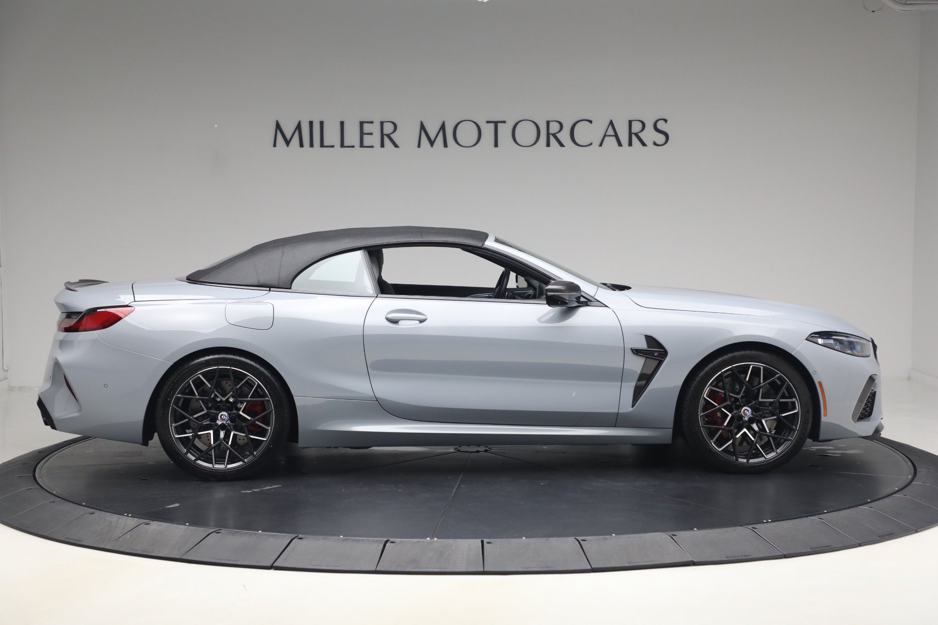 Used 2023 BMW M8 Competition w/ M Carbon Exterior Package AWD/4WD image 39