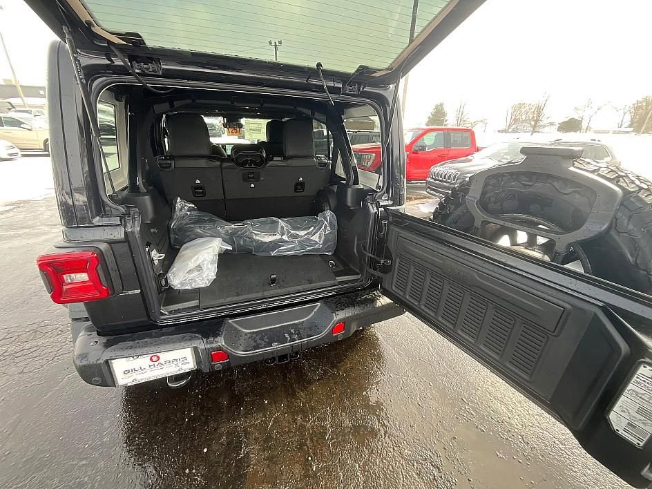 New 2026 Jeep Wrangler Unlimited Rubicon 392 image 8