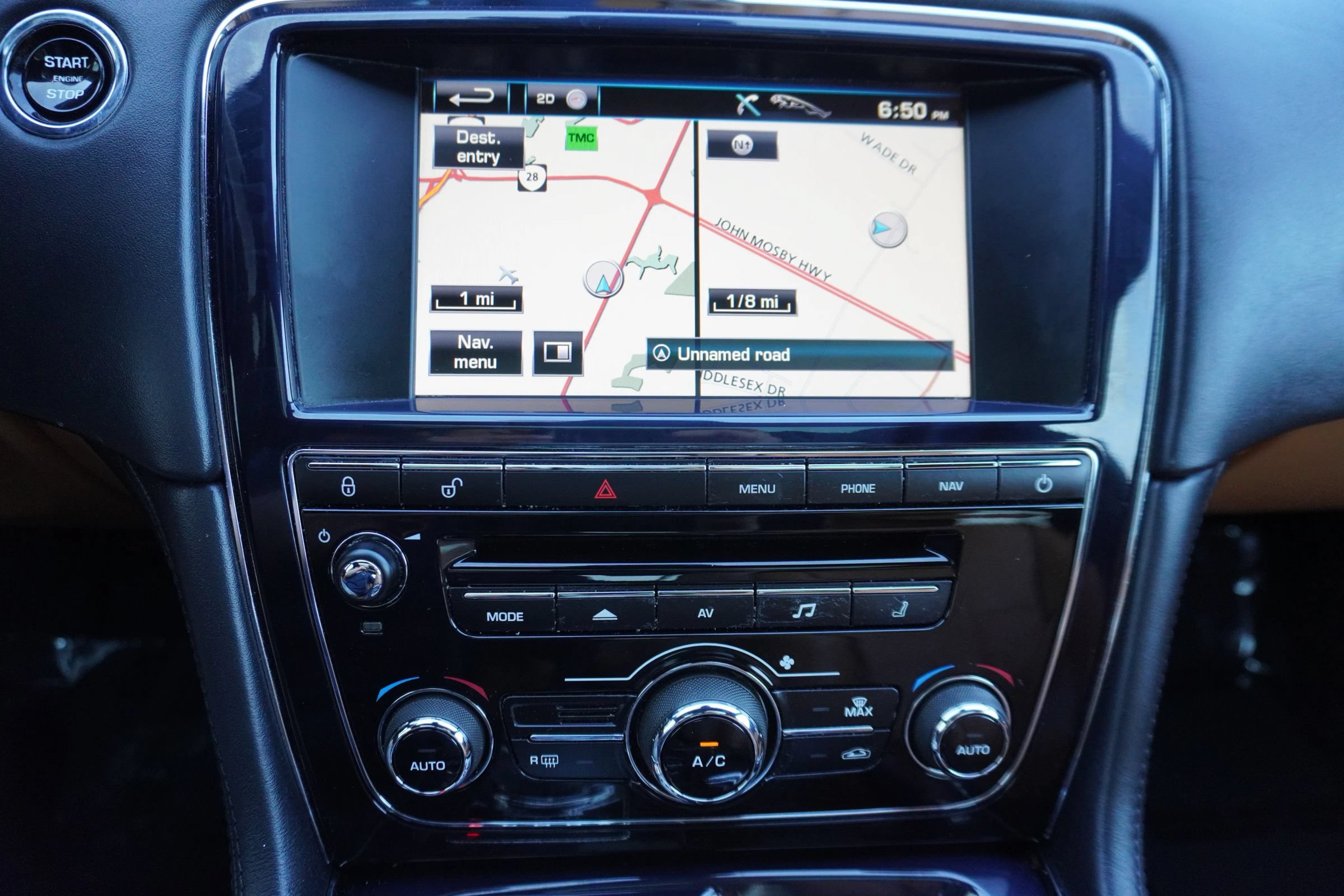 Used 2012 Jaguar XJ Supercharged RWD image 21