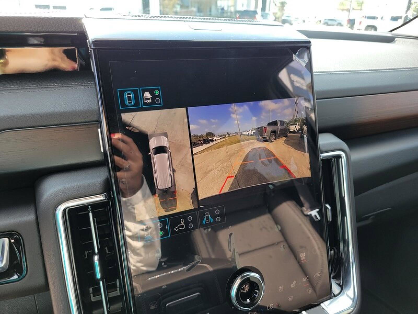 New 2026 GMC Yukon XL Denali image 23