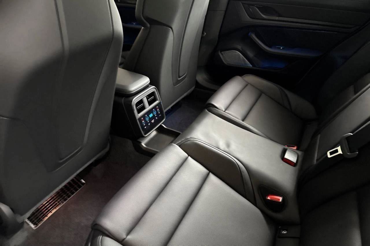 New 2025 Porsche Taycan GTS image 66