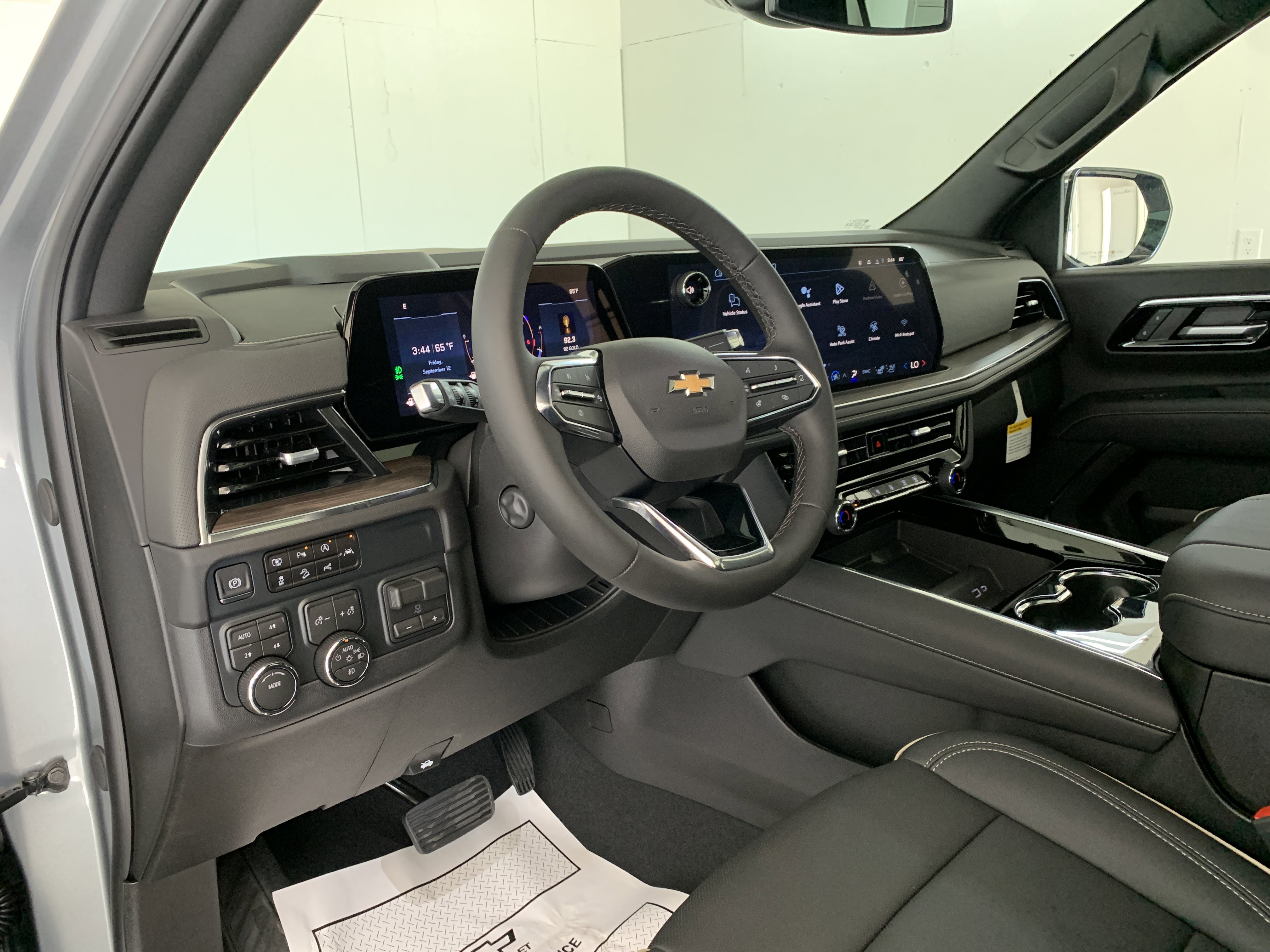 New 2026 Chevrolet Tahoe Premier w/ Sun And Tow Package image 14