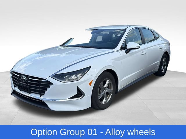 Used 2023 Hyundai Sonata SE FWD image 4