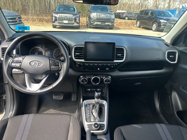 Certified 2022 Hyundai Venue SEL image 14