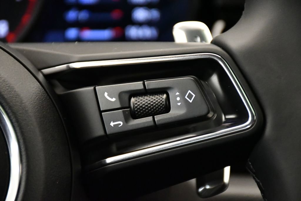 Certified 2026 Porsche Macan image 27