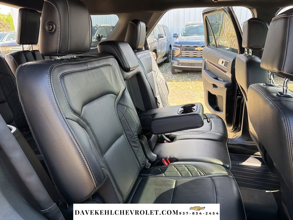 Used 2017 Ford Explorer Platinum AWD/4WD image 22