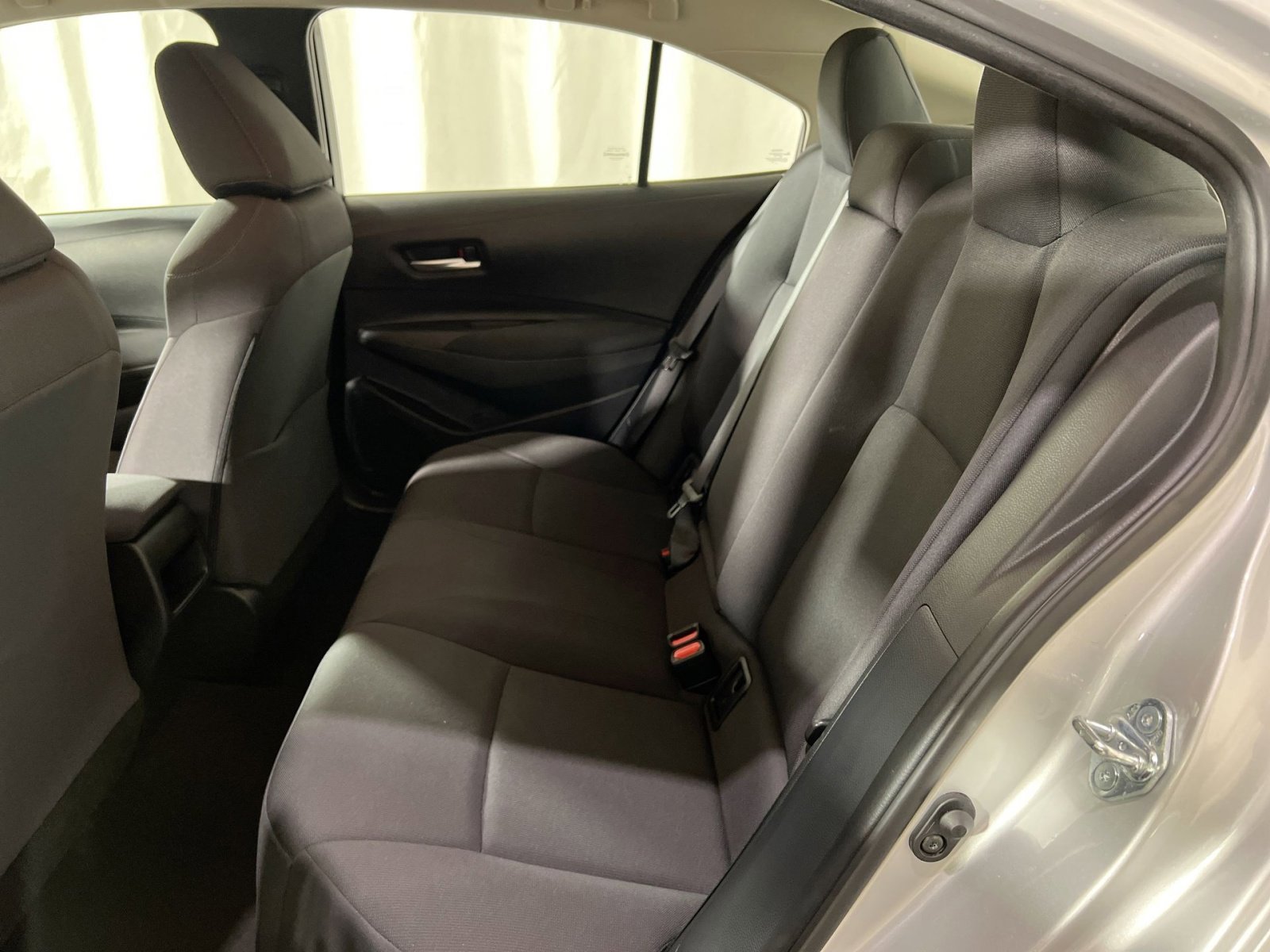 Used 2021 Toyota Corolla LE w/ Carpet Mat Package (TMS) image 22