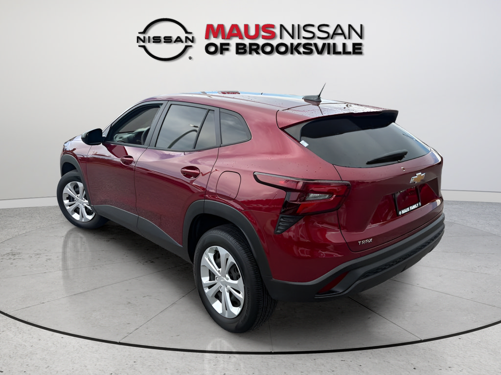 Used 2025 Chevrolet Trax LS FWD image 6