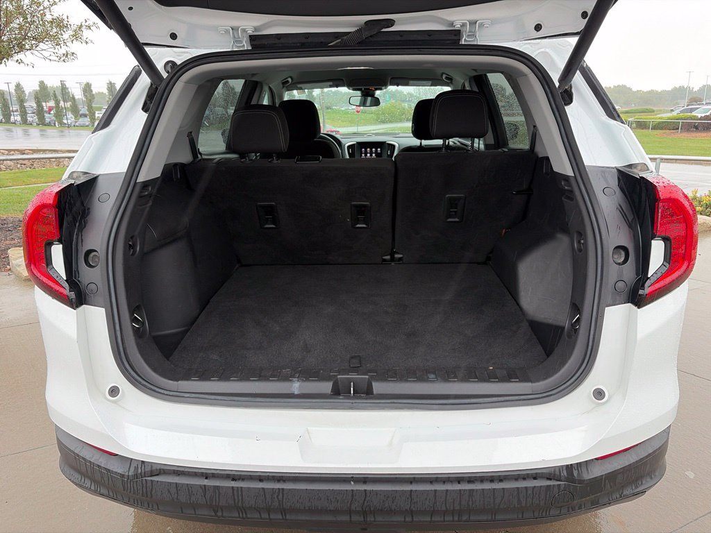 Used 2022 GMC Terrain SLE w/ Driver Convenience Package FWD image 41