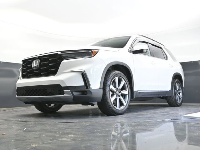 Used 2025 Honda Pilot Elite image 31