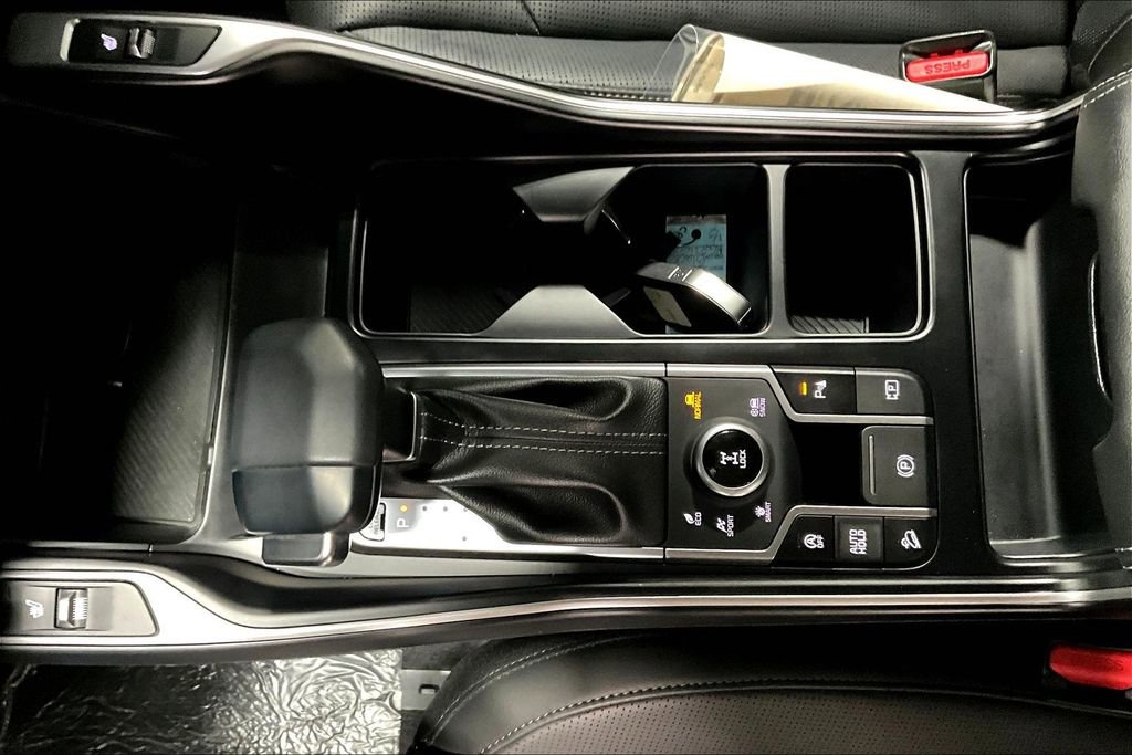 Used 2024 Kia Sorento S w/ Panoramic Sunroof Package image 17