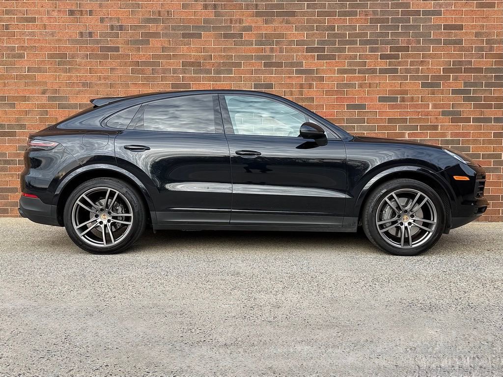 Certified 2022 Porsche Cayenne S Platinum image 8