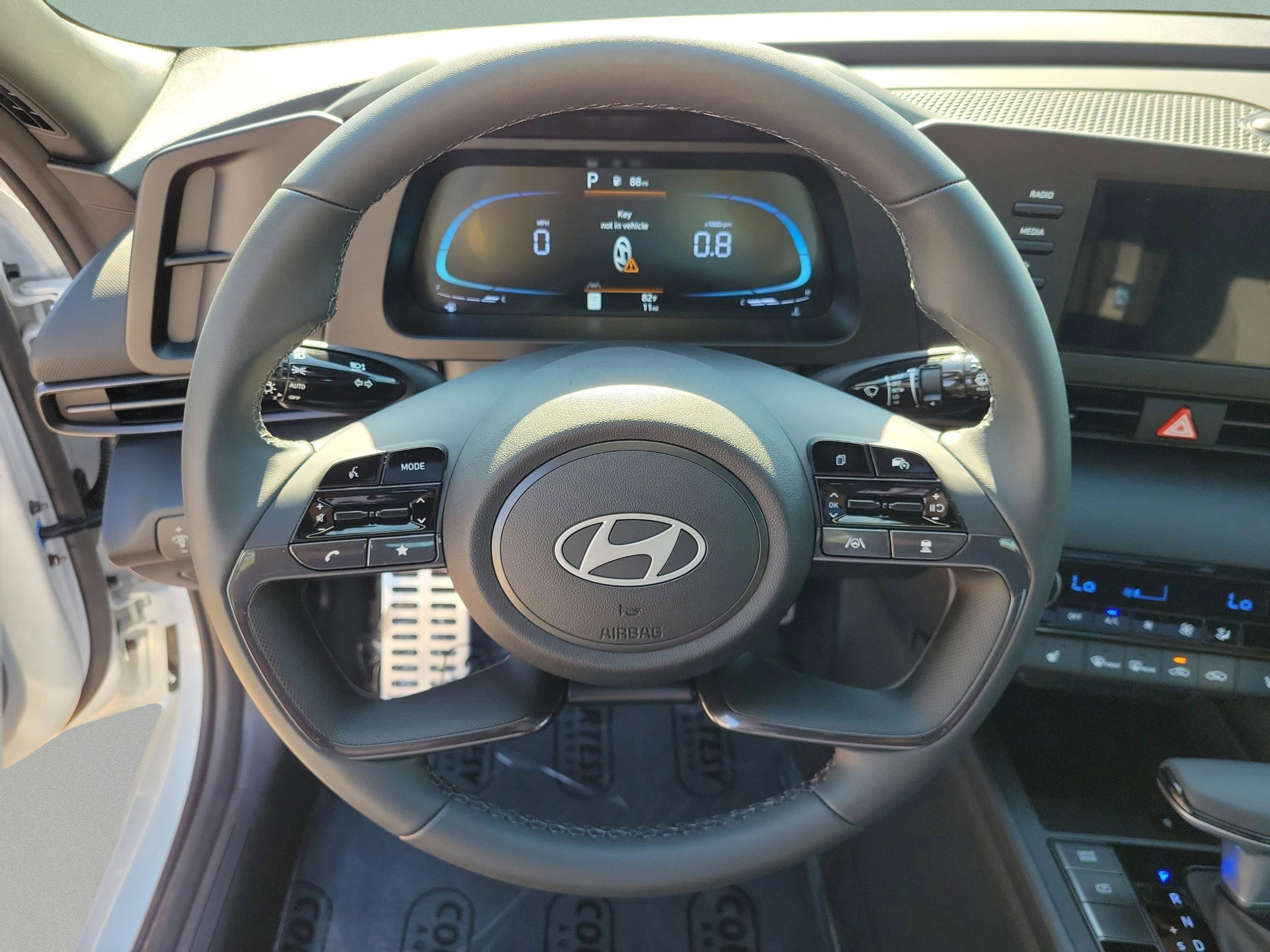 New 2026 Hyundai Elantra SEL Sport Premium w/ Cargo Package FWD image 22