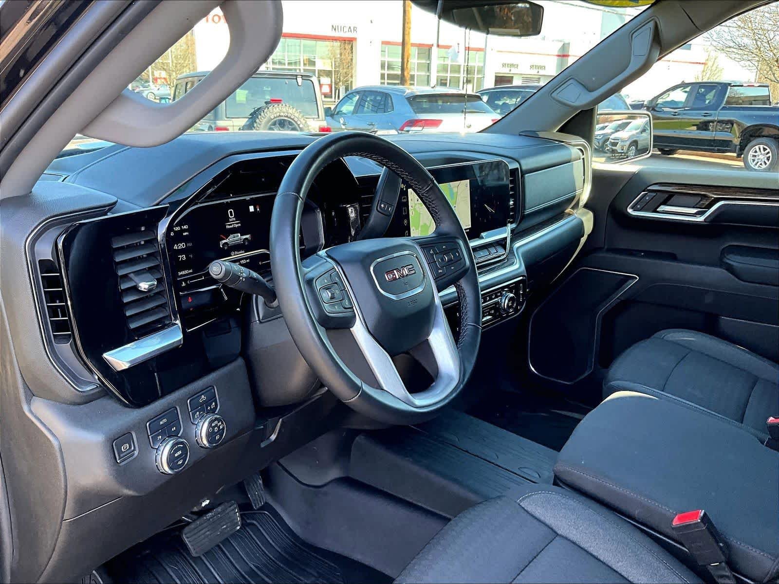 Used 2023 GMC Sierra 1500 Elevation w/ LPO, Elevation Black Package AWD/4WD image 8