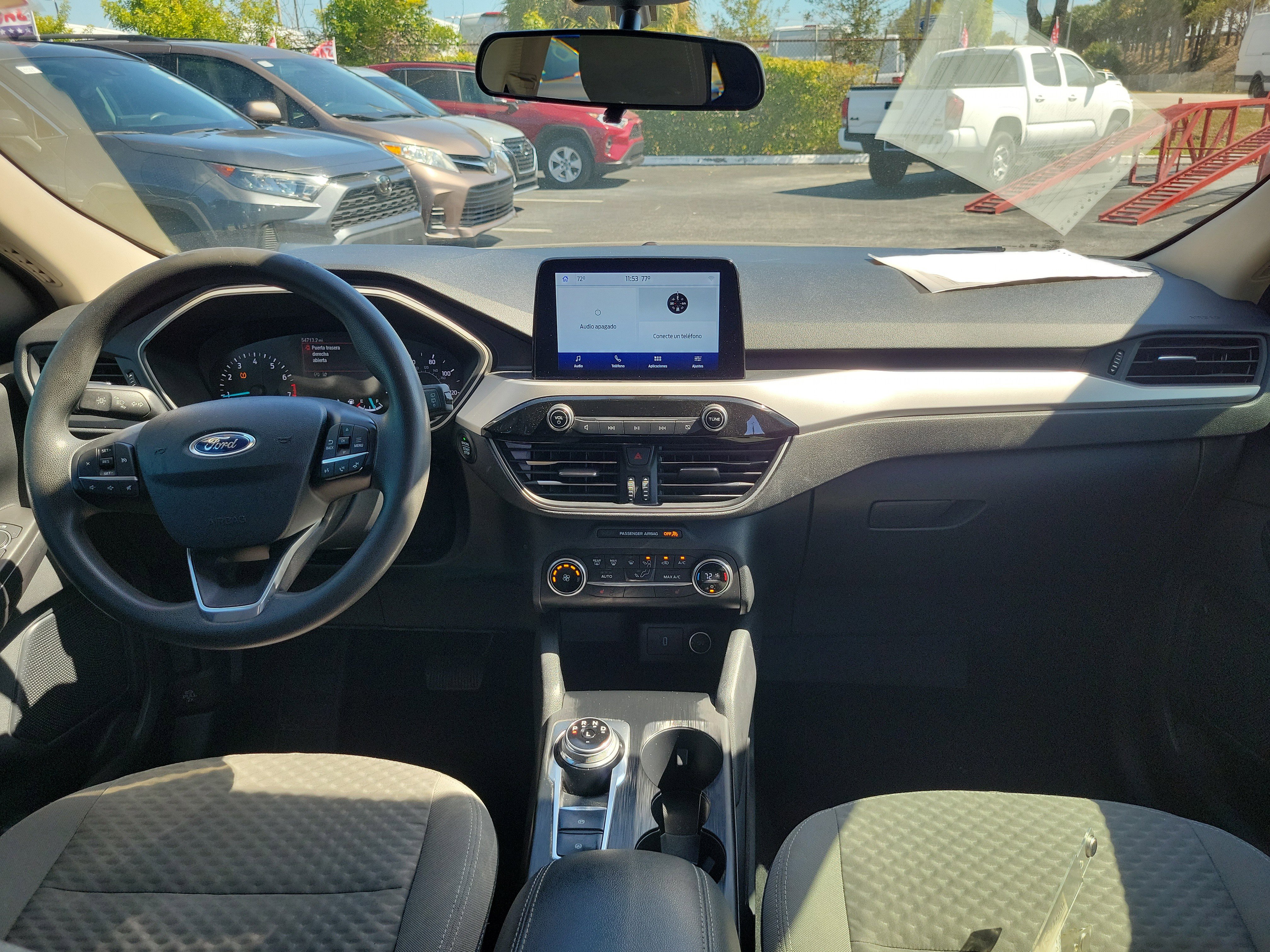 Used 2020 Ford Escape SE image 15