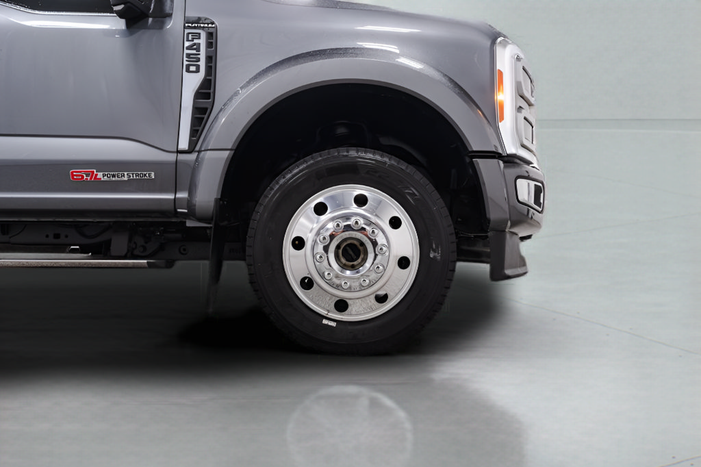 Used 2023 Ford F450 Platinum w/ FX4 Off-Road Package AWD/4WD image 7