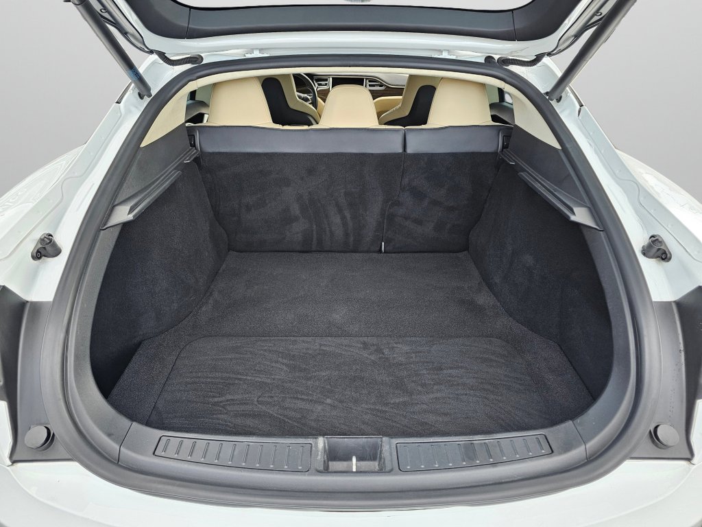 Used 2014 Tesla Model S 85 image 16