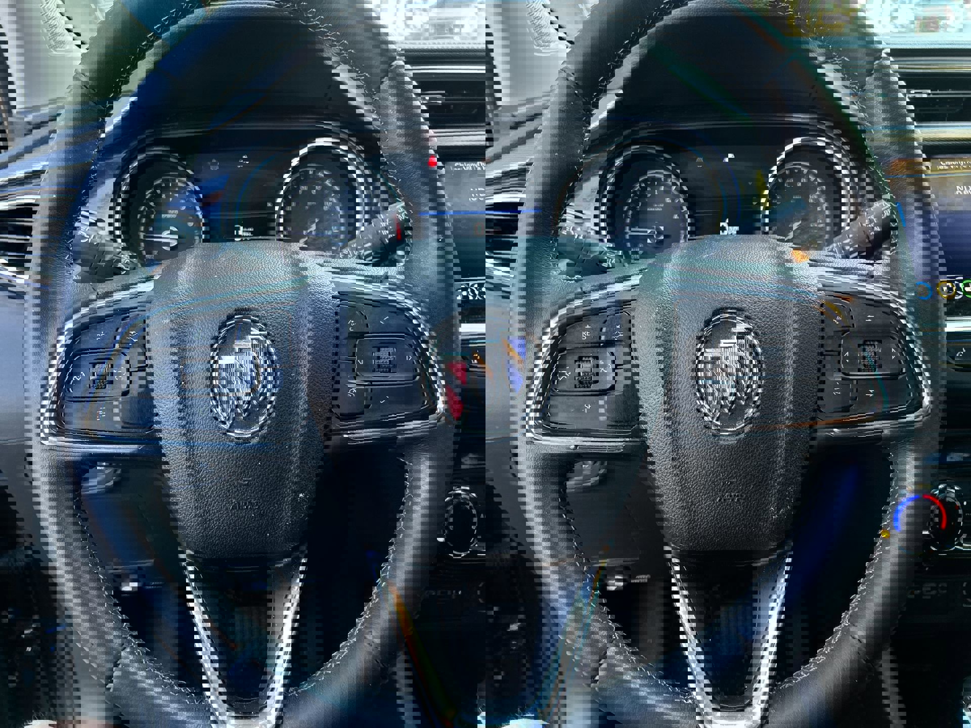 Used 2022 Buick Encore GX Preferred w/ Cold Weather Comfort Package image 19