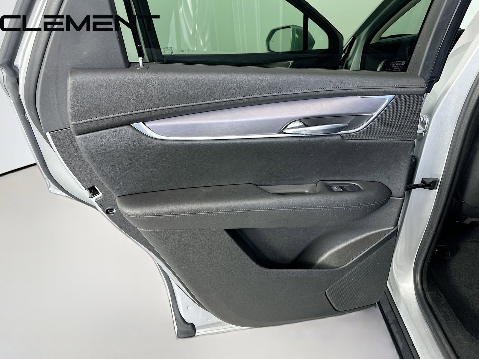 Used 2018 Cadillac XT5 Premium Luxury image 32