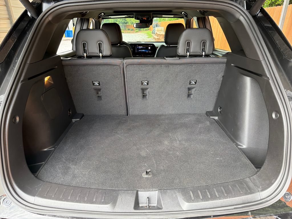 Used 2025 Chevrolet TrailBlazer RS w/ Convenience Package FWD image 32