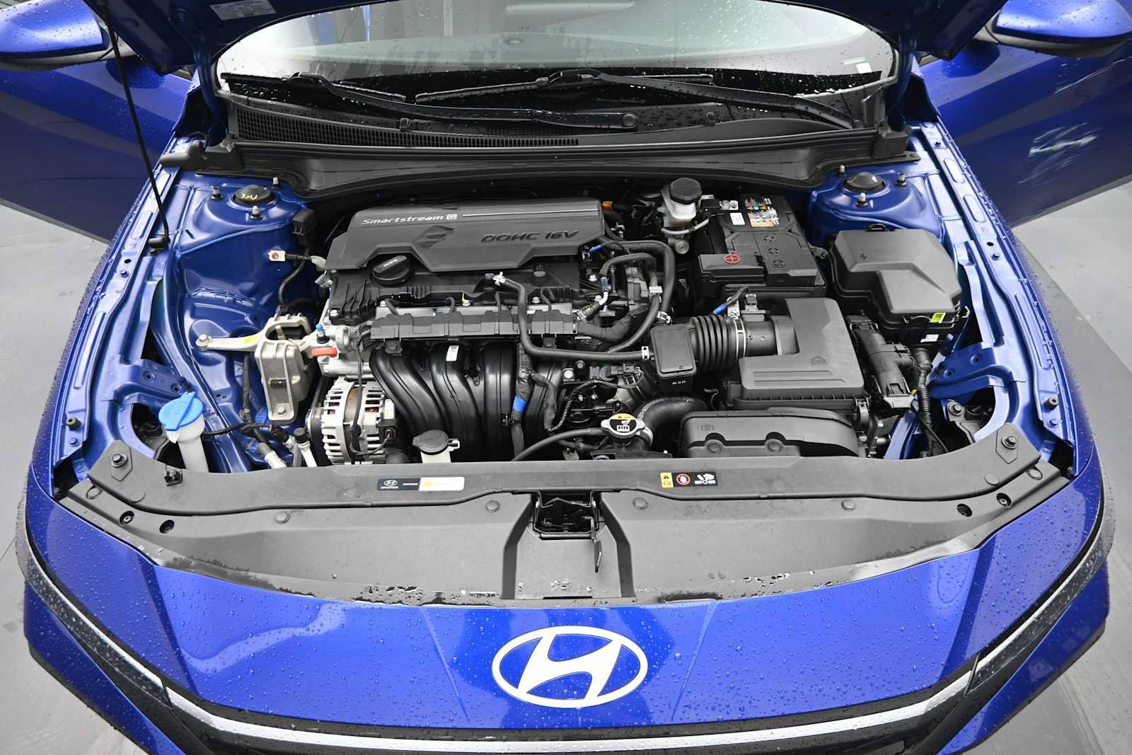 Used 2024 Hyundai Elantra SE FWD image 22