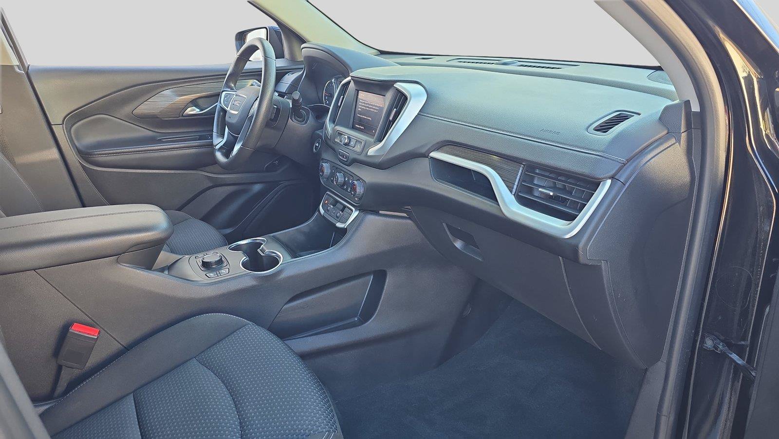 Used 2024 GMC Terrain SLE w/ Driver Convenience Package FWD image 16