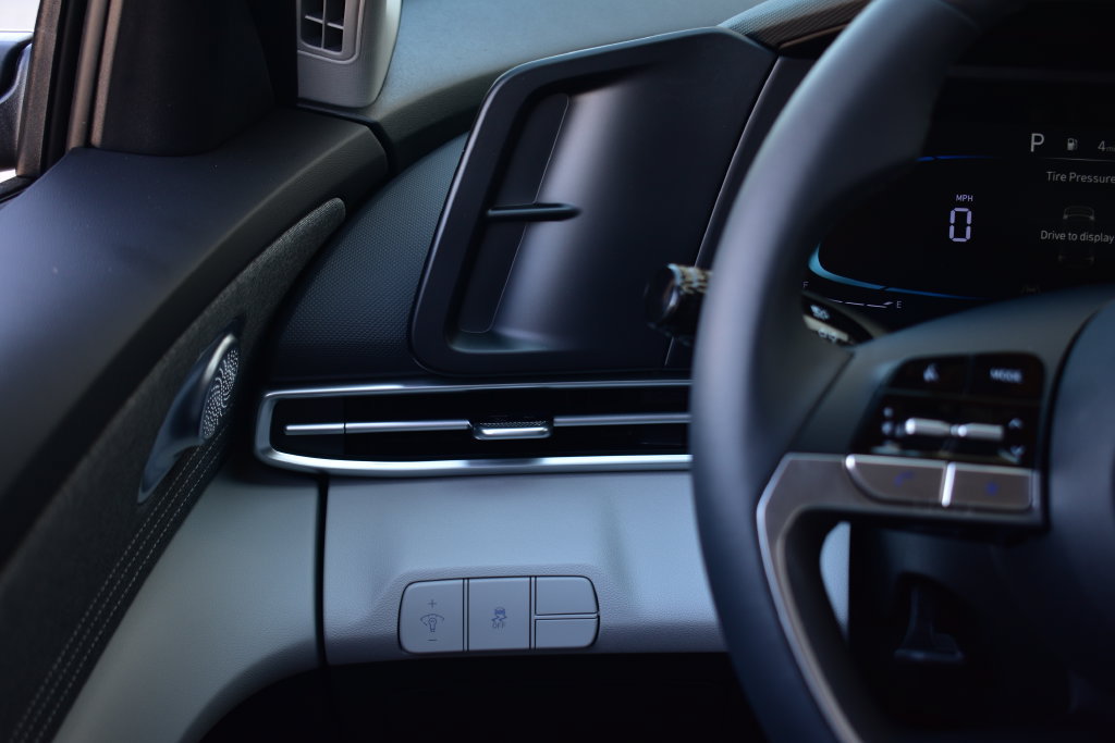 New 2026 Hyundai Elantra SEL Sport FWD image 36